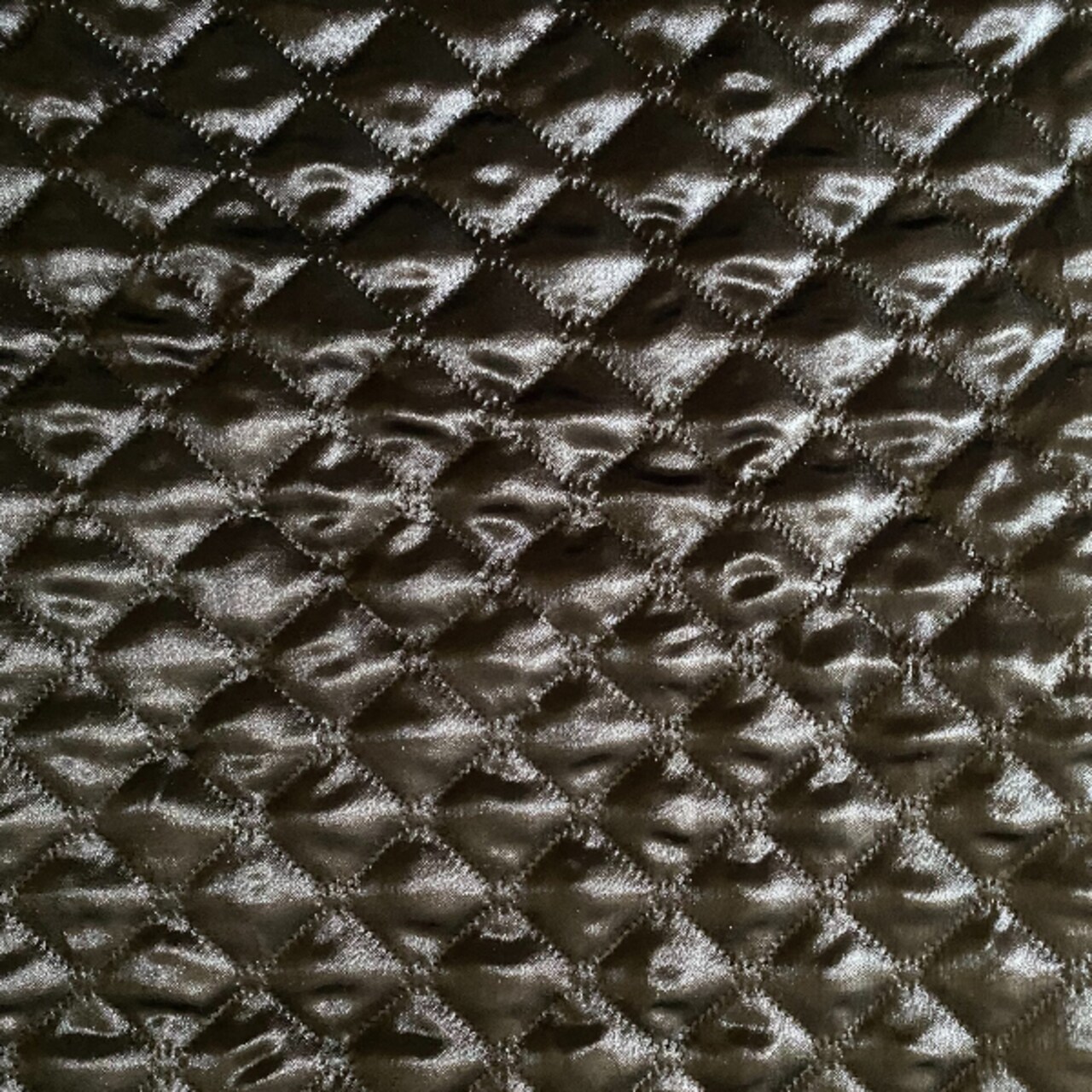 1 Yard Quilted Padded Fabric 60″ Wide 100% Polyester with Diamond Pattern for Jackets, Bags & Home Decor